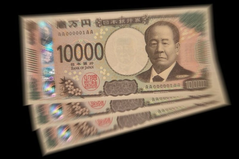 【厚生年金と国民年金】いまどきシニア世代の「平均受給額」は月額いくら？65歳以上「無職夫婦・単身世帯」の生活費と家計収支を元銀行員が解説