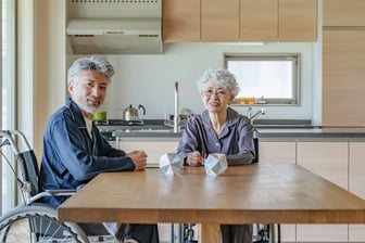 70歳代の貯蓄「中央値1178万円」の現実。月4.2万円の赤字を乗り切る老後防衛策