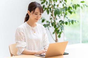 30代〜60代おひとりさまの貯蓄、「ふつう」はいくら？単身世帯の平均額と中央値の現実を解説