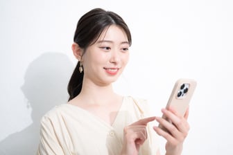 【40歳代の平均貯蓄額】二人以上世帯とおひとりさまは中央値いくら？「手取り収入」から何割を貯蓄・投資に回しているのか