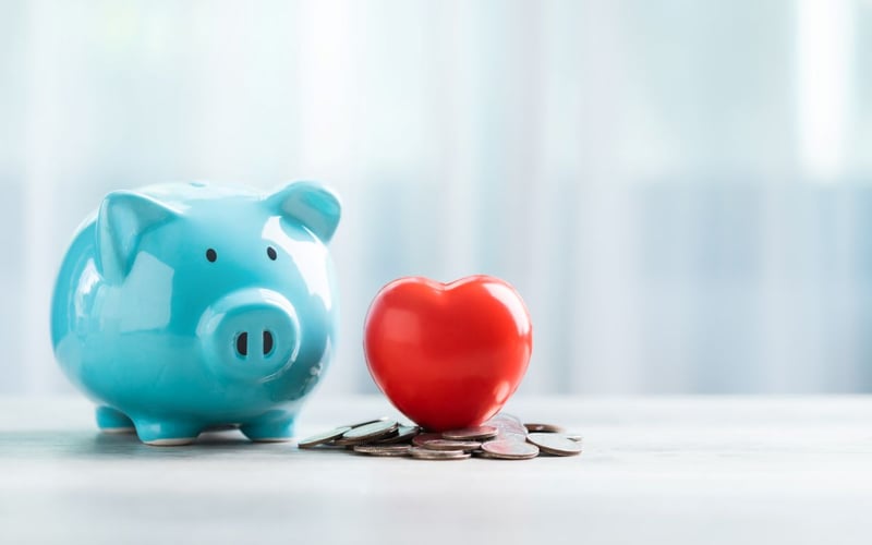 【後期高齢者医療保険料】全国平均は月7989円の見込み「シニア世代の負担は増える？」8月から変わる《高額療養費制度》変更ポイントをFPが解説
