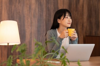 【40〜50歳代おひとりさまの貯蓄額】平均・中央値はいくら？「40歳代、元証券会社社員のおひとりさま」が行う「おすすめの老後に向けた行動」3つ