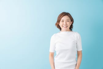 「還暦＝リタイア」は昔の話？働くシニア「60歳代前半の男性8割超、女性6割超」FPが解説する就業とマネー事情
