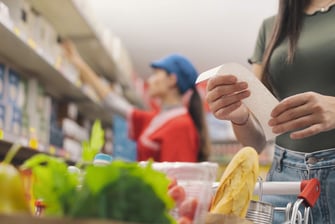 【厚生年金・国民年金】6月支給分から増額も、この5年間でどう推移した？プラス改定の裏に潜むシビアな現実《男女別グラフ付》