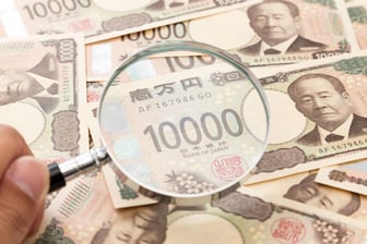 2026年度の国民年金「満額ひとり月額7万608円」4年連続のプラス！「将来、年金は本当にもらえるの？」国の財政検証からわかる年金制度の今後