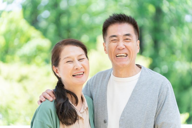 【最新の日本の平均寿命】男性81.35年、女性87.33年で女性は41年連続世界1位へ「所得が年金のみのシニア」は半分以下。「高齢者の所得や貯蓄」の実態を探る