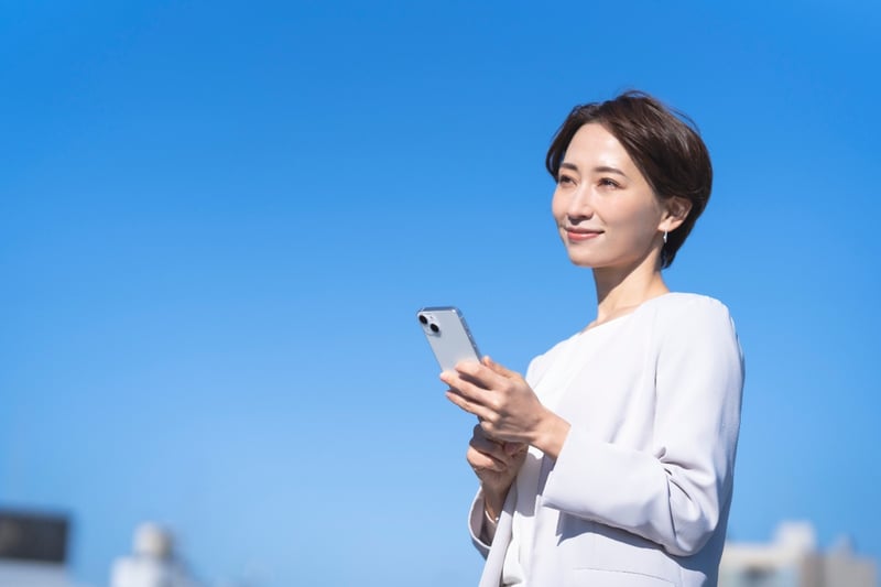 生活「やや苦しい」高齢者32.2％で前年より増加「過去5年間」で最高に。70歳代単身世帯「貯蓄ゼロ」の割合とは